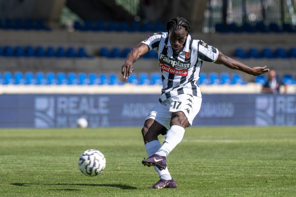 Guiebre, Silipo e Don Bolsius: l’Ascoli cala il tris al Bologna Guiebre, Silipo e Don Bolsius: l’Ascoli cala il tris al Bologna