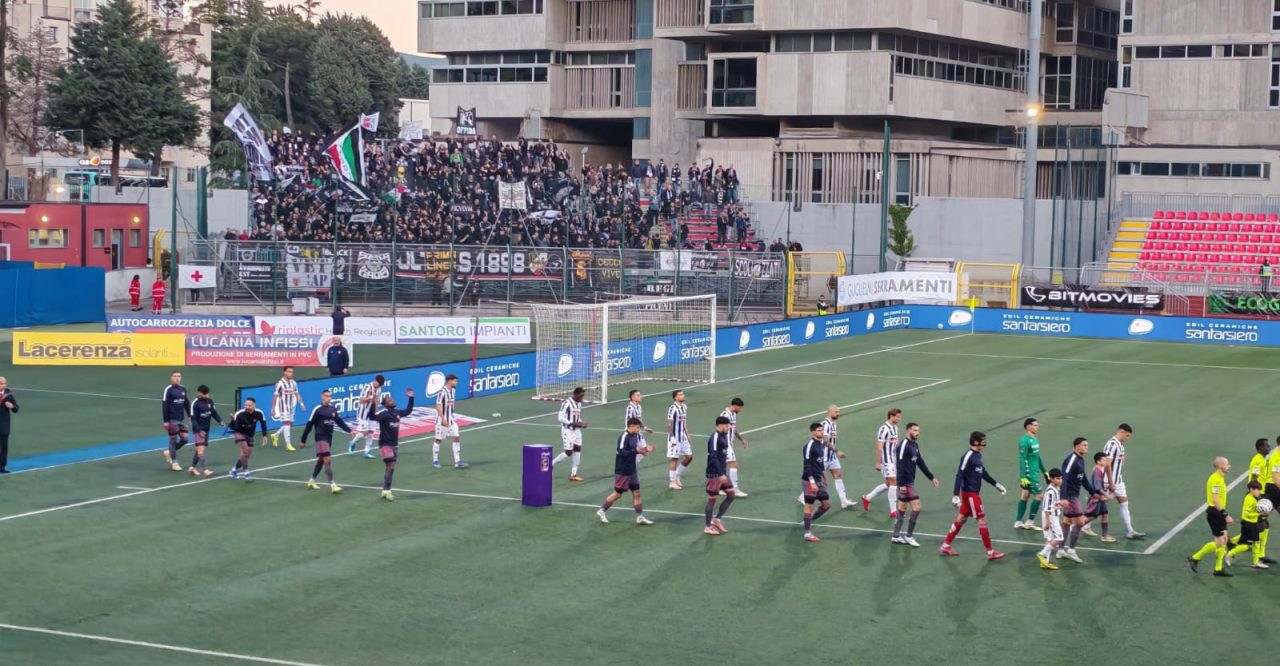 Potenza-Ascoli, il Var sul secondo giallo poteva intervenire oppure no? Cosa dice il regolamento