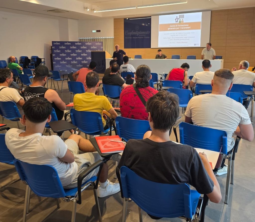 Edilart Marche innova la formazione in edilizia: a Macerata corsi con tablet per la traduzione simultanea