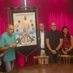 Quintana, il Palio degli Arcieri apre la stagione 2026: presentato il drappo realizzato da “L’Orto di Paolo”