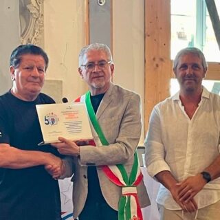Offida festeggia i 50 anni del Master Karate: il Comune premia Graziano Ciotti