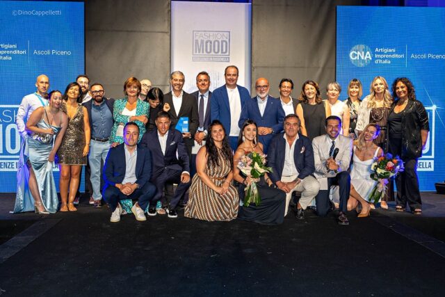 Fashion Mood conquista Grottammare: piazza Kursaal gremita per la notte dell’eccellenza marchigiana