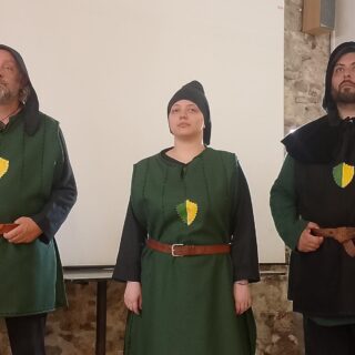 Nuovi costumi nel gruppo arcieri di Porta Maggiore: debutta anche un particolare abito femminile