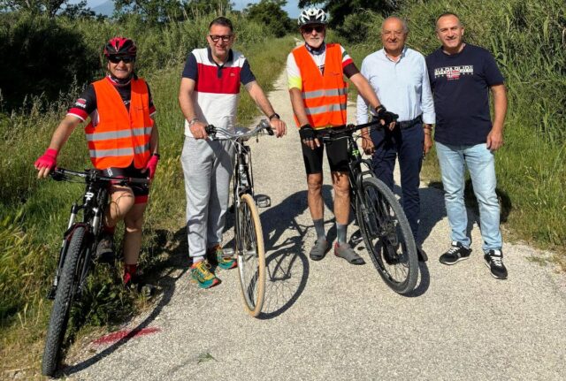 Pedalate al servizio della comunità: i volontari senior Auser monitorano piste ciclabili e territorio