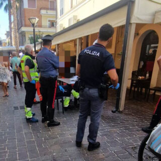 Comportamenti anomali in un locale del centro, mobilitate le forze dell’ordine