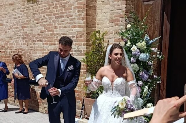 Davide Quaresima e Alessia Martoni oggi sposi: il fotografo dell’Arengo questa volta davanti all’obiettivo