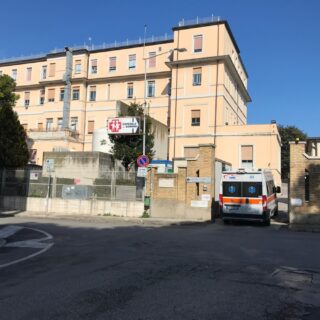Maneggia alcol e accendino, <br> bimbo di 11 anni rimane ustionato