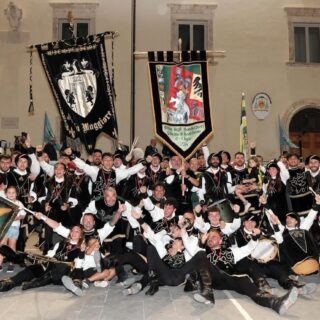 Porta Maggiore verso il Palio degli Sbandieratori, Sermarini e Silvestri: «Pronti a dare battaglia»