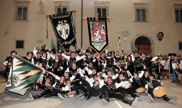 Porta Maggiore verso il Palio degli Sbandieratori, Sermarini e Silvestri: «Pronti a dare battaglia»