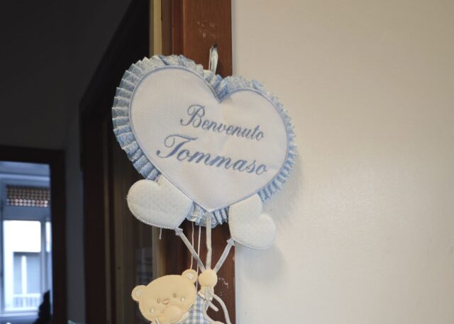 È nato il piccolo Tommaso: auguri alla mamma Annalisa e al papà Matteo