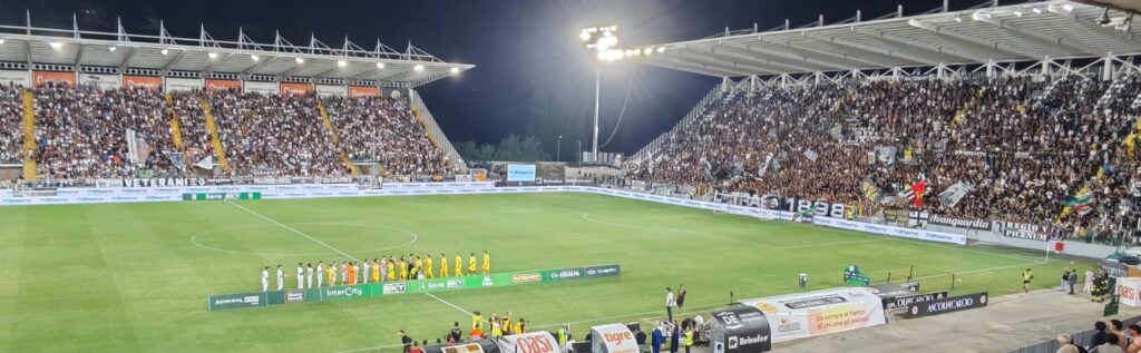 Ascoli-Carrarese 1-1, la voce dei tifosi fuori dallo stadio