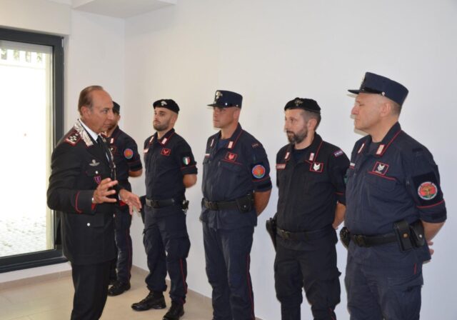 Il generale Luongo in visita alla stazione dei Carabinieri di Arquata
