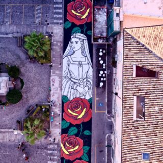 Sant’Emidio, la Dama della Rosa Rossa splende nella sua bellezza
