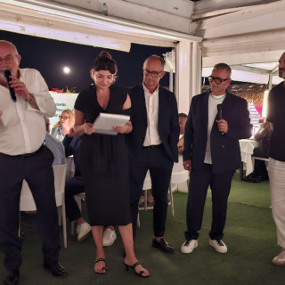 La Fondazione Sambenedettese in aiuto ai giovani calciatori e con donazioni di palme a San Benedetto e Grottammare
