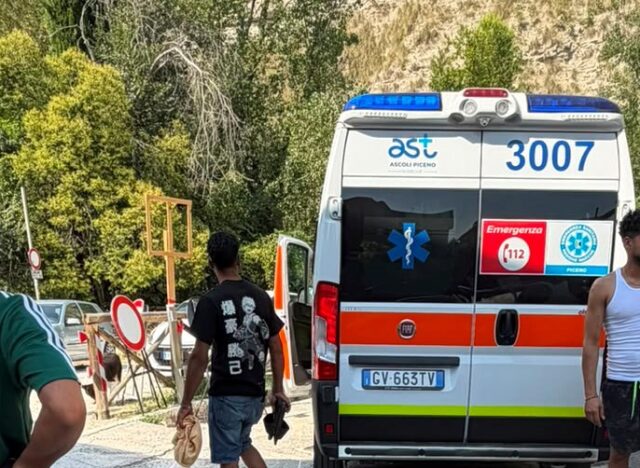 Tensione alla spiaggetta del Castellano, intervengono 118 e Polizia
