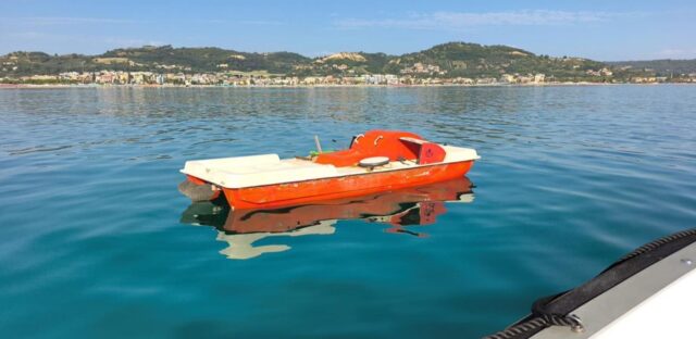 Il giallo del “Cristian”: com’è finito in mezzo al mare?