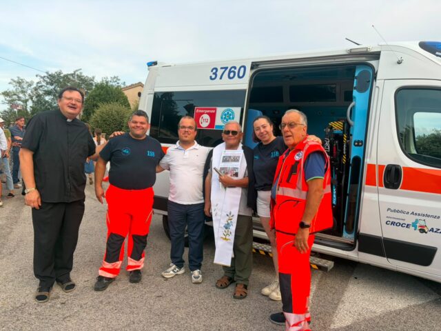 Cossignano, benedetta la nuova ambulanza della Croce Azzurra