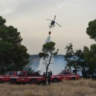 Incendio sulla collina di Pedaso, domate le fiamme. In corso le operazioni di bonifica e monitoraggio
