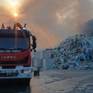 Incendio alla Italservizi, revocata l’ordinanza