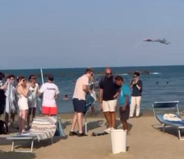 Blitz sulle concessioni: Hallissey e Grieco portano la protesta in Riviera