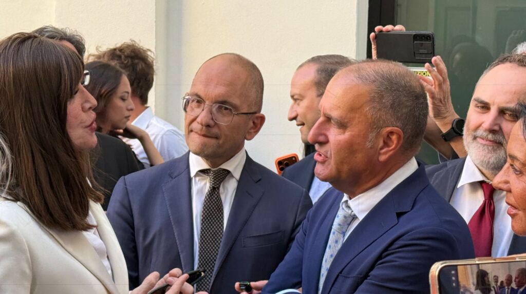 Inaugurato “Anima Picena Student Housing”, il ministro Bernini: «Un investimento per il diritto allo studio» <span> (Video) Inaugurato “Anima Picena Student Housing”, il ministro Bernini: «Un investimento per il diritto allo studio» <span> (Video)