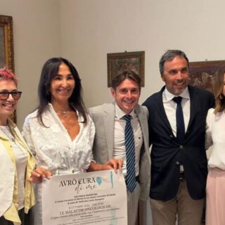 “Avrò cura di me”: tre incontri al Teatro Filarmonici tra medicina, prevenzione e cultura “Avrò cura di me”: tre incontri al Teatro Filarmonici tra medicina, prevenzione e cultura