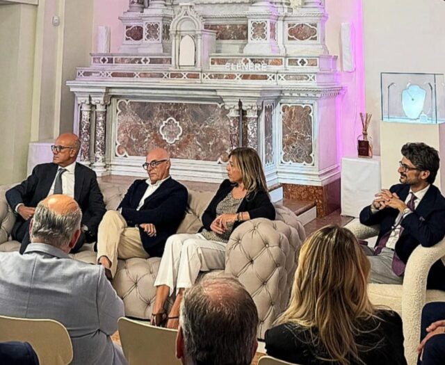 Le grandi aziende e il territorio protagonisti di “Casa Elenère” Le grandi aziende e il territorio protagonisti di “Casa Elenère”