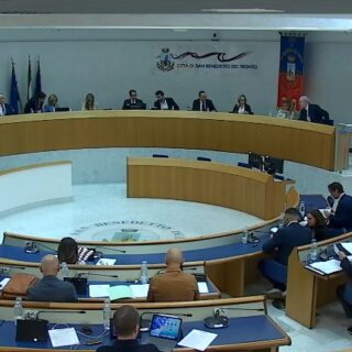 Il sindaco Mozzoni: «Vogliamo una nuova Provincia San Benedetto-Ascoli» Il sindaco Mozzoni: «Vogliamo una nuova Provincia San Benedetto-Ascoli»