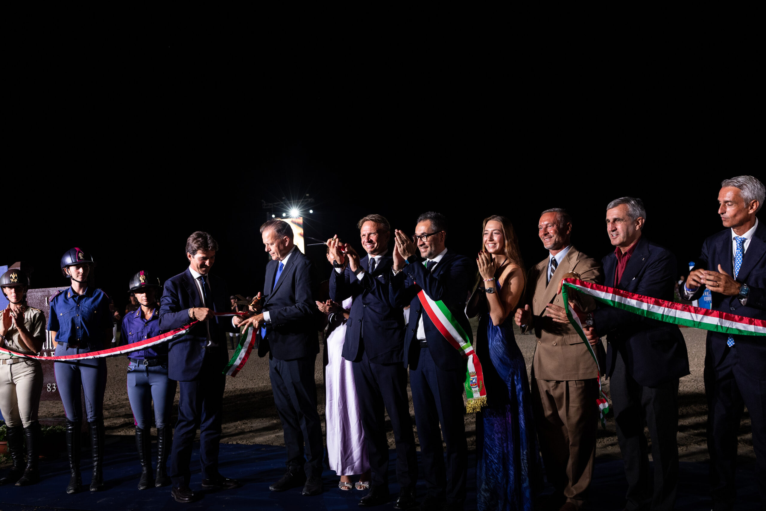 Il ministro, gli atleti, gli show e la storia: lo sport equestre protagonista a Fieracavalli Riding by The Sea con Croceri Farm