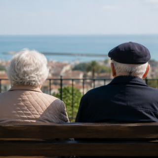 La longevità resta donna, ma il 2026 apre alla quota maschile
