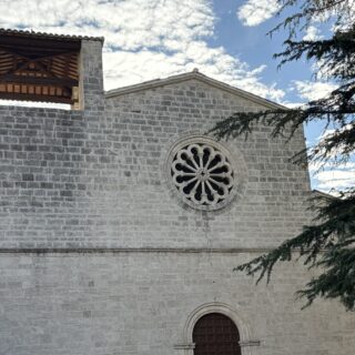 Alla scoperta dei tesori delle cento torri: visita tra la chiesa di San Vittore e la Pinacoteca Civica