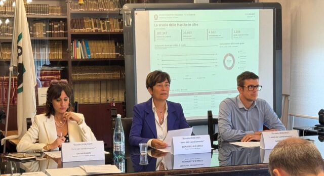 Scuola, Ascoli e Fermo perdono 1.500 studenti ma crescono i percorsi innovativi