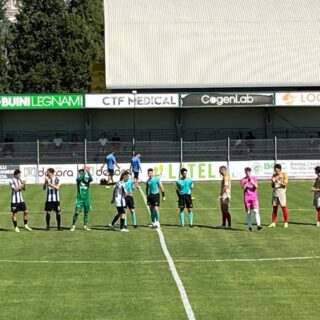 Atletico Ascoli, debutto amaro sotto il Subasio: l’Angelana vince 2-1