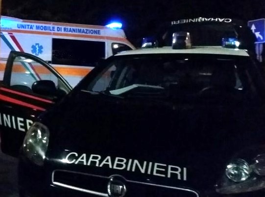 Ubriaco si schianta contro una casa: tasso alcolemico sette volte oltre il limite