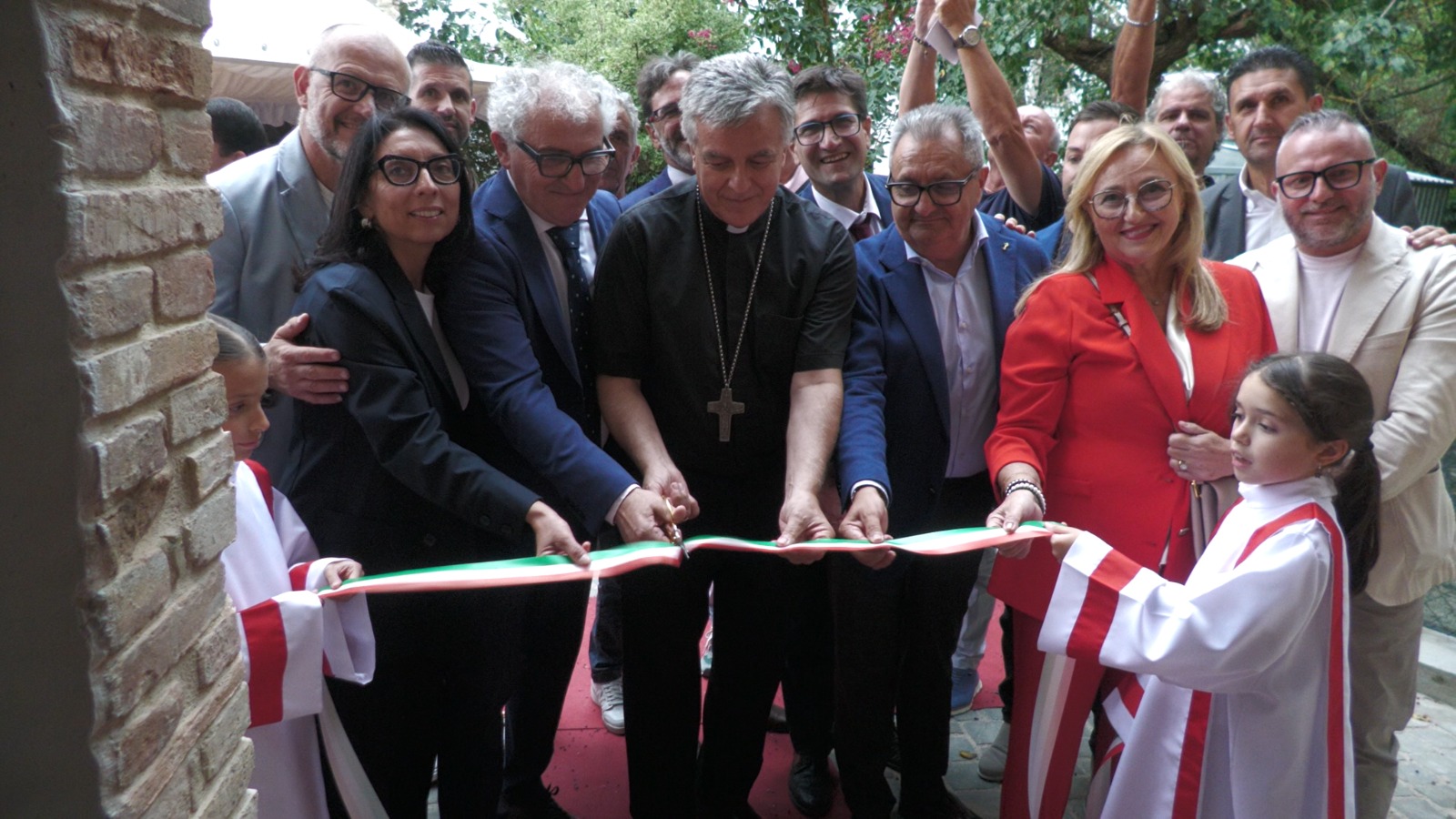 Rinasce la chiesa di San Francesco: riapre dopo oltre 50 anni uno dei simboli del borgo Rinasce la chiesa di San Francesco: riapre dopo oltre 50 anni uno dei simboli del borgo