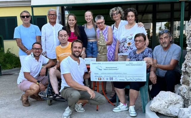 Arte e solidarietà per l’Anffas: donati 870 euro alla Fondazione