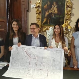 Nuove regole per il centro storico: l’Arengo frena alcune attività e punta sulla qualità Nuove regole per il centro storico: l’Arengo frena alcune attività e punta sulla qualità