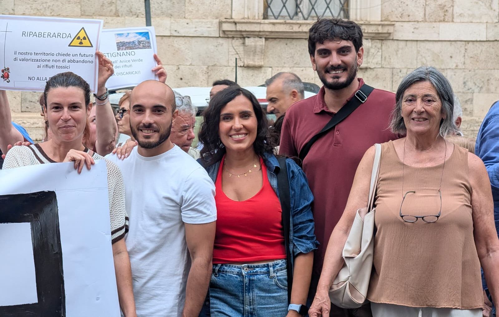 Bagarre in Consiglio, l’attacco dell’opposizione: «Stanchi di arroganza e falsità, chi governa non comanda» Bagarre in Consiglio, l’attacco dell’opposizione: «Stanchi di arroganza e falsità, chi governa non comanda»