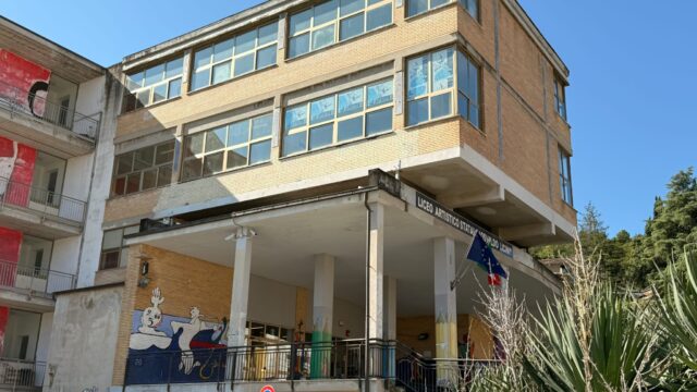 L’Artistico Licini riparte: dopo due anni, riaperta l’ala sud della scuola L’Artistico Licini riparte: dopo due anni, riaperta l’ala sud della scuola