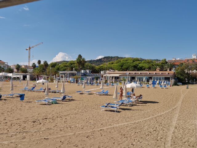 Estate agli sgoccioli, ma il mare non va ancora in letargo Estate agli sgoccioli, ma il mare non va ancora in letargo