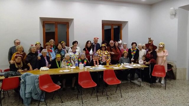 Un pranzo contro l’afa: in Riviera la solidarietà sfida i cambiamenti climatici Un pranzo contro l’afa: in Riviera la solidarietà sfida i cambiamenti climatici