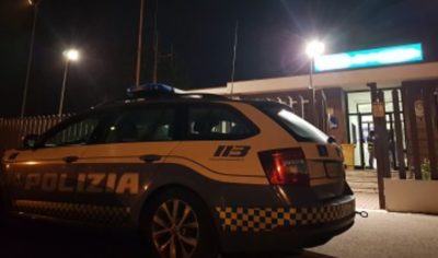 A14, giovane operaio travolto da un’auto: è caccia al pirata della strada A14, giovane operaio travolto da un’auto: è caccia al pirata della strada