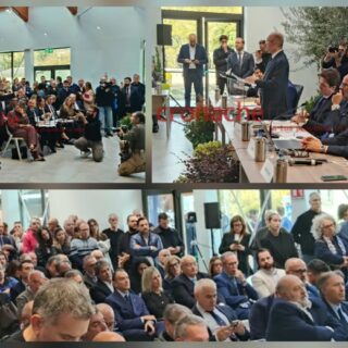 Bagarre in Consiglio regionale, Cesetti contro Castelli: l’opposizione abbandona l’assise