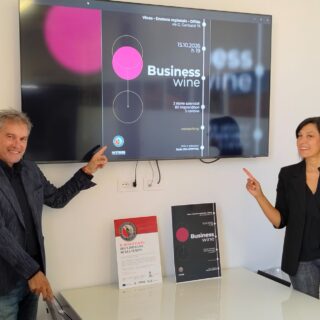 “Business wine”, una serata di racconti, confronto e networking tra imprenditori e cantine “Business wine”, una serata di racconti, confronto e networking tra imprenditori e cantine