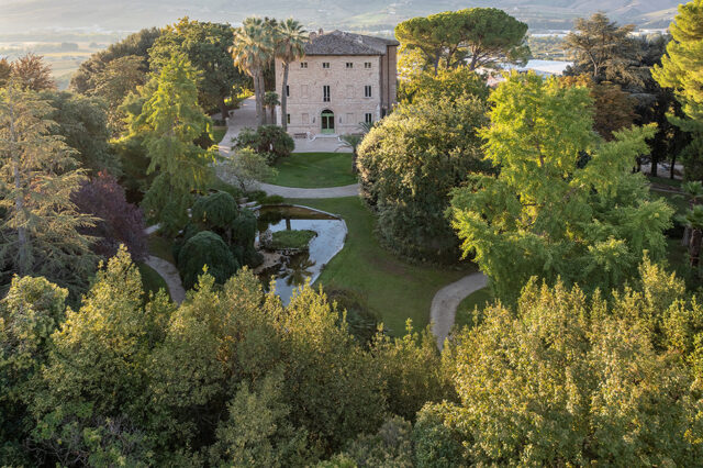 Nasce la Rete delle dimore e dei parchi storici delle Marche: c’è anche il Borgo Storico Seghetti Panichi