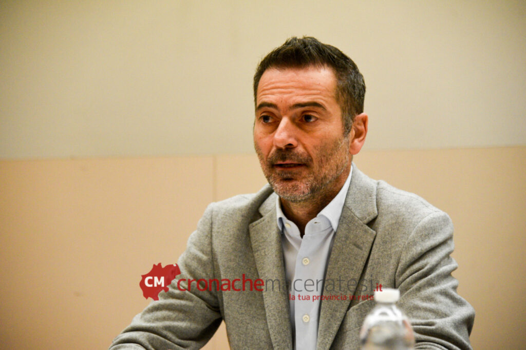 «Crucianelli e le cene coi Casalesi, “accoglienza” nel sistema Marche. Rest Edile schermo per accreditarsi» «Crucianelli e le cene coi Casalesi, “accoglienza” nel sistema Marche. Rest Edile schermo per accreditarsi»