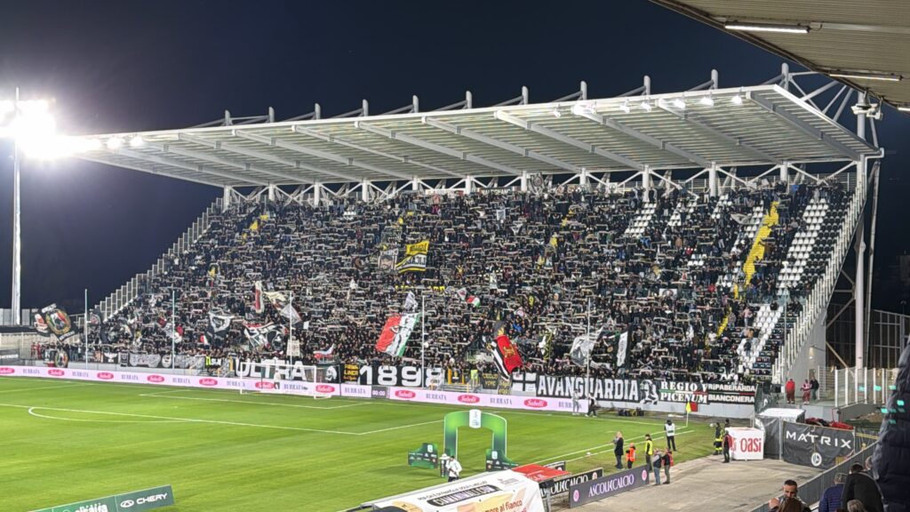 L’Ascoli batte anche la Samp (2-0), festa al “Del Duca” e sorpasso al terzo posto L’Ascoli batte anche la Samp (2-0), festa al “Del Duca” e sorpasso al terzo posto