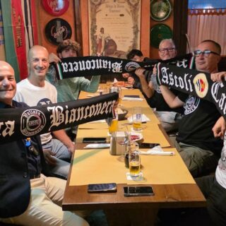 Ascoli, tanti tifosi alla cena bianconera. Andrea Passeri: «Pronti a rilevare il 70% del Picchio Village» Ascoli, tanti tifosi alla cena bianconera. Andrea Passeri: «Pronti a rilevare il 70% del Picchio Village»
