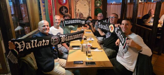 Ascoli, tanti tifosi alla cena bianconera. Andrea Passeri: «Pronti a rilevare il 70% del Picchio Village» Ascoli, tanti tifosi alla cena bianconera. Andrea Passeri: «Pronti a rilevare il 70% del Picchio Village»