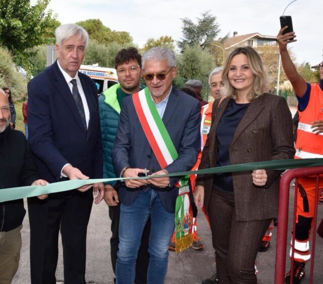 Croce Verde, taglio del nastro per la nuova sede in via Pietro Nenni Croce Verde, taglio del nastro per la nuova sede in via Pietro Nenni
